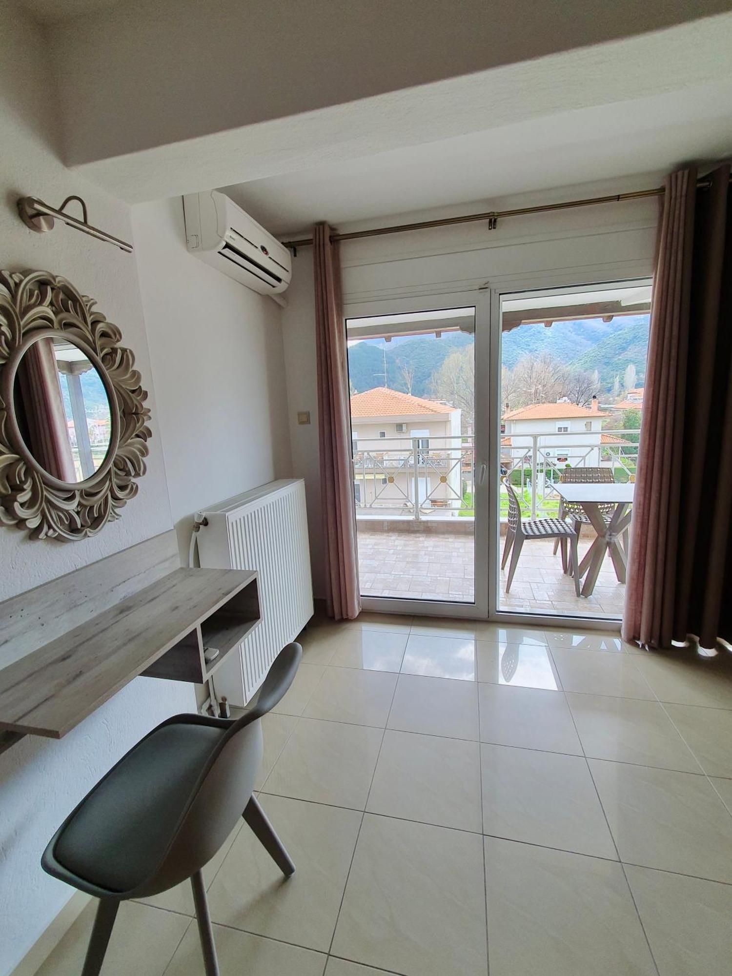 Denis Apartment *